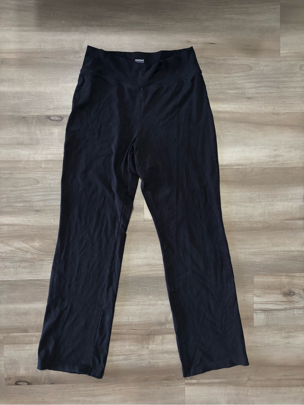 Patagonia Black Serenity Flare Yoga Pants Women’s M Soft Cozy Warm Winter